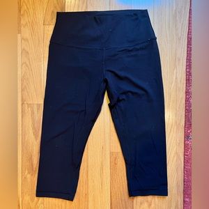 Lululemon Align High-arise Crop 17”. Black